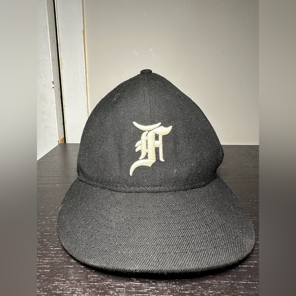 FEAR OF GOD - FITTED - HAT - SIZE 7 & 3/8 - BLACK, GREEN & WHITE